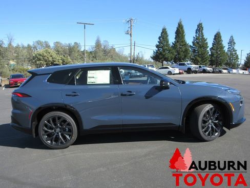 New 2026 Toyota Crown Signia image 2