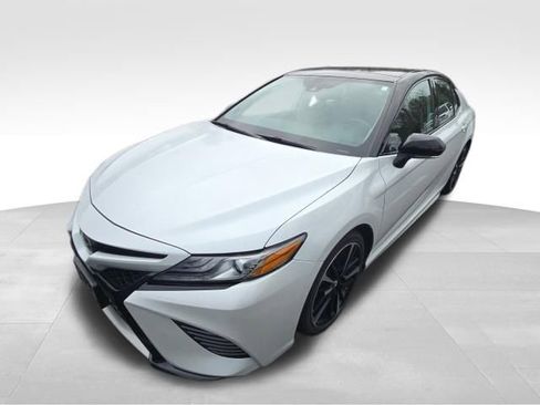 Used 2019 Toyota Camry XSE w/ Navigation Package image 2