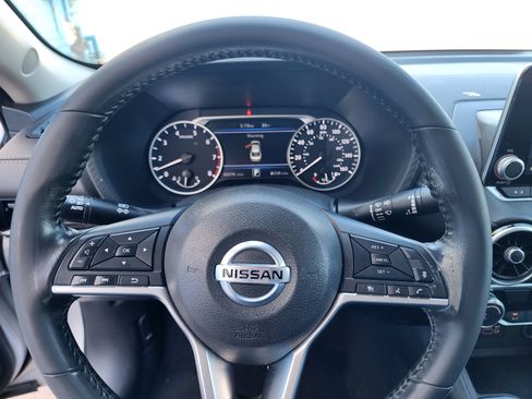 Used 2022 Nissan Sentra SV FWD image 16