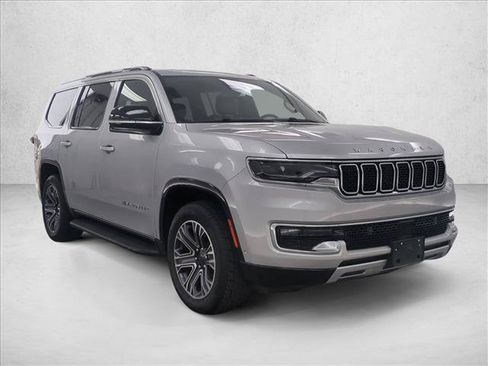 Used 2024 Jeep Wagoneer Series II w/ Flexible Seating Group RWD image 3