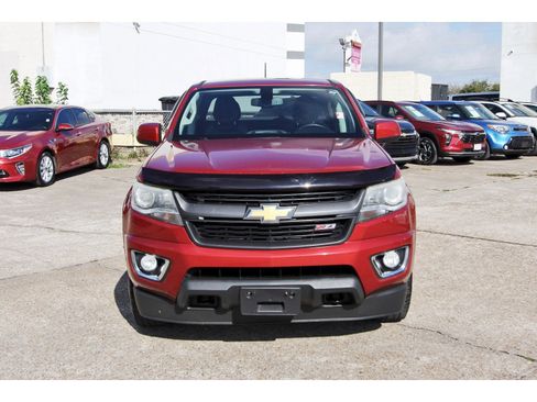 Used 2015 Chevrolet Colorado Z71 image 2