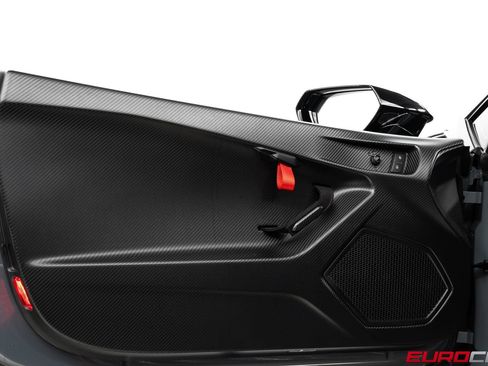 Used 2023 Lamborghini Huracan STO RWD image 30