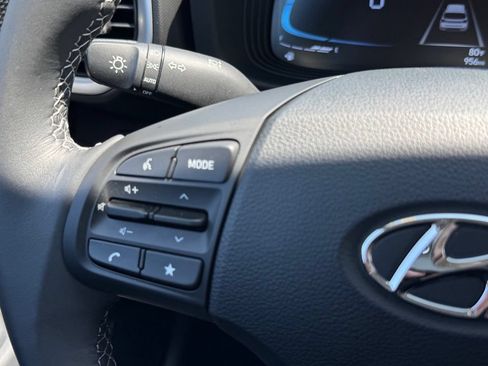 Used 2026 Hyundai Venue SEL FWD image 42