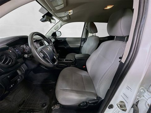 Used 2019 Toyota Tacoma SR w/ SR Convenience Package image 14