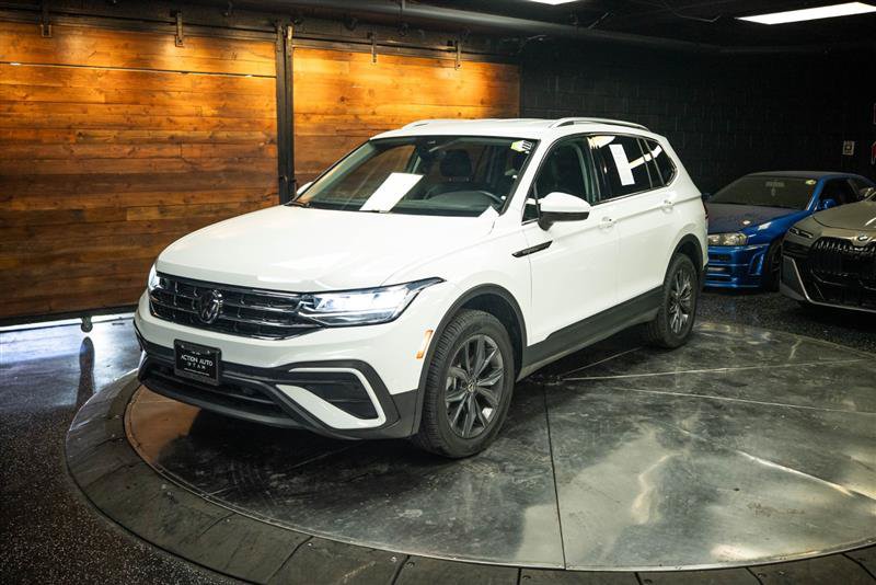 Used 2024 Volkswagen Tiguan Wolfsburg Edition AWD/4WD image 2