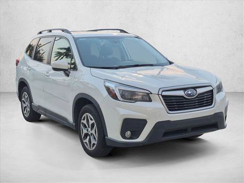 Used 2021 Subaru Forester Premium AWD/4WD image 3