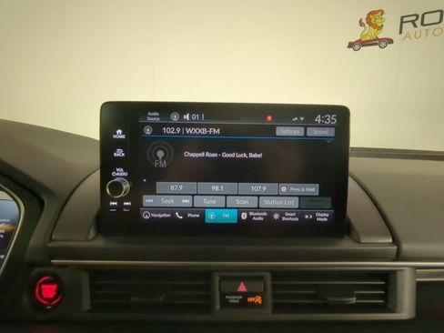 Used 2025 Honda Pilot Black Edition image 22