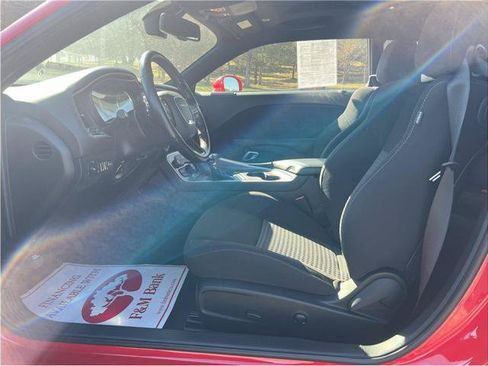 Used 2022 Dodge Challenger GT RWD image 15