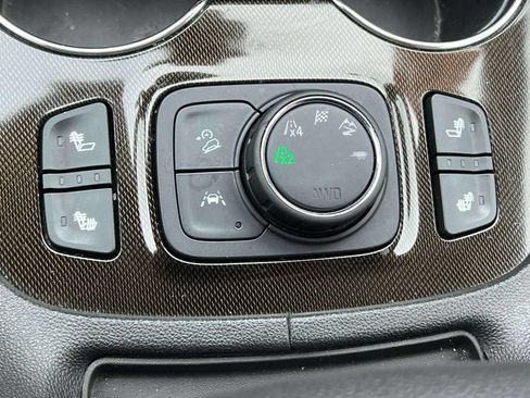 Used 2020 GMC Acadia AT4 w/ Driver Alert Package II AWD/4WD image 29