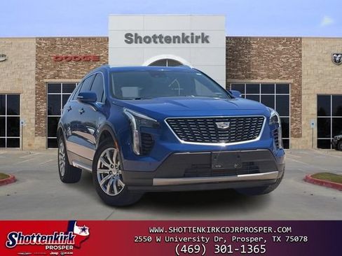Used 2021 Cadillac XT4 Premium Luxury AWD/4WD image 1