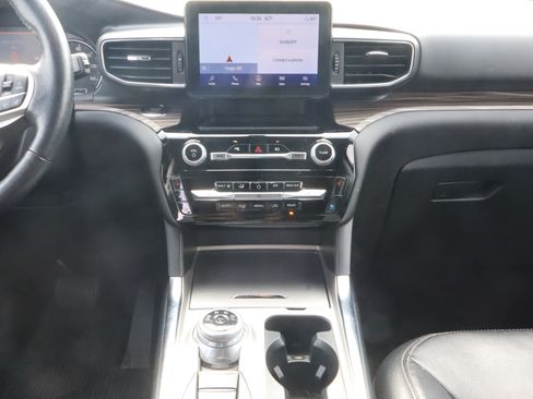 Used 2022 Ford Explorer Limited AWD/4WD image 12