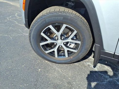 New 2025 Jeep Grand Cherokee L Limited w/ Luxury Tech Group II image 6