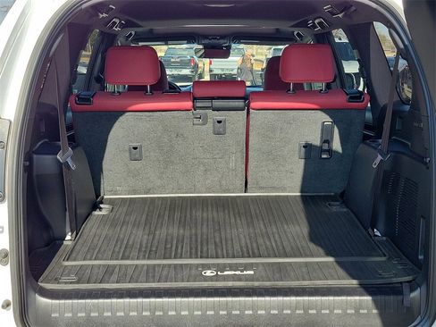 Used 2020 Lexus GX 460 Premium w/ Premium Package image 12