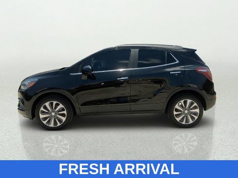 Used 2022 Buick Encore Preferred w/ Safety Package FWD image 4