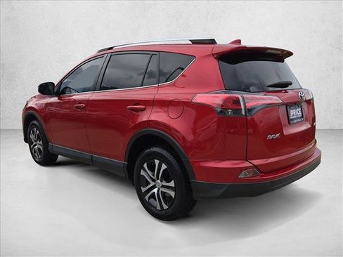 Used 2016 Toyota RAV4 LE FWD image 6