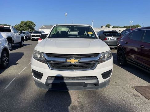 Used 2017 Chevrolet Colorado W/T RWD image 2