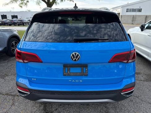 Used 2023 Volkswagen Taos SE FWD image 4