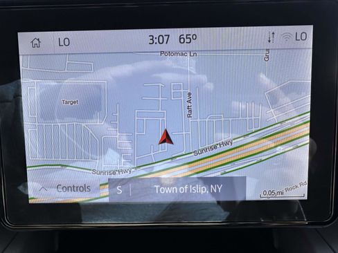 Certified 2022 Ford Explorer XLT w/ Equipment Group 202A image 22