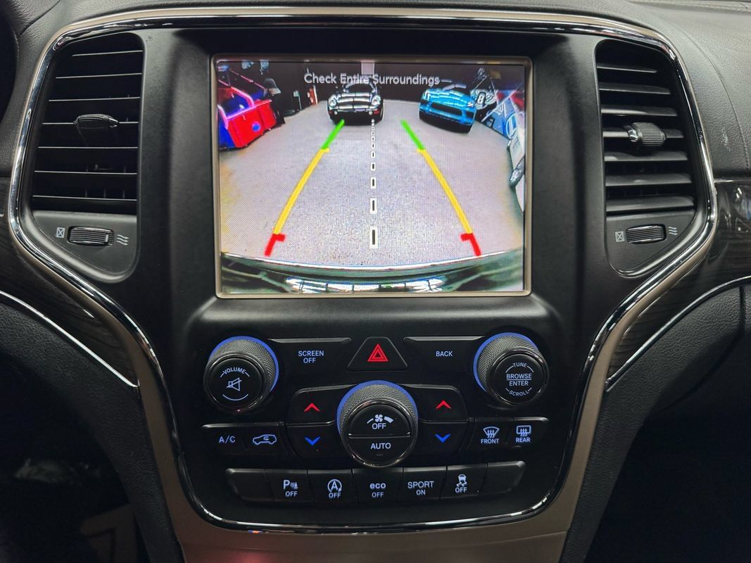 Used 2017 Jeep Grand Cherokee Overland AWD/4WD image 28