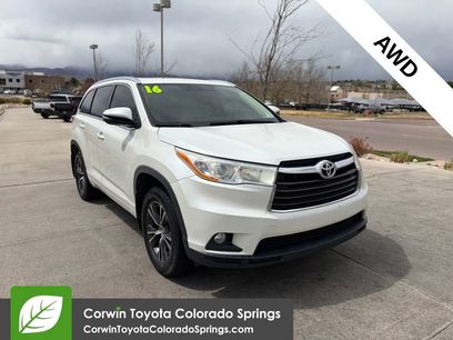 Used 2016 Toyota Highlander XLE w/ Four Season Floor Mat Package
