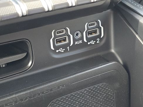 Used 2022 RAM 1500 Limited AWD/4WD image 17
