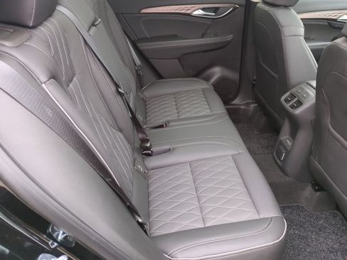 Used 2023 Buick Envision Avenir AWD/4WD image 21