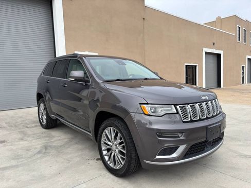 Used 2017 Jeep Grand Cherokee Summit AWD/4WD image 8