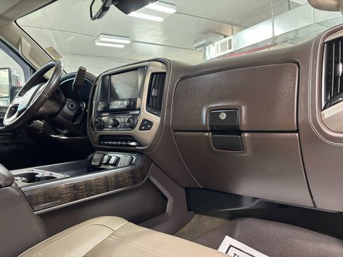 Used 2015 GMC Sierra 3500 Denali w/ Duramax Plus Package image 19