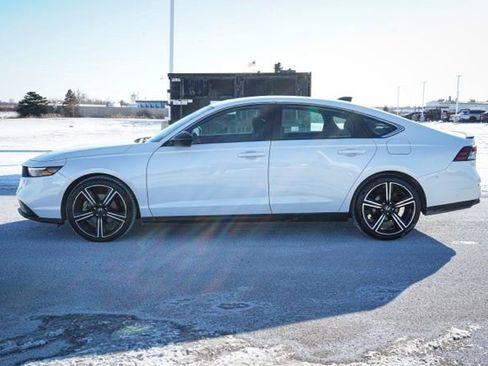 Used 2023 Honda Accord Sport image 4