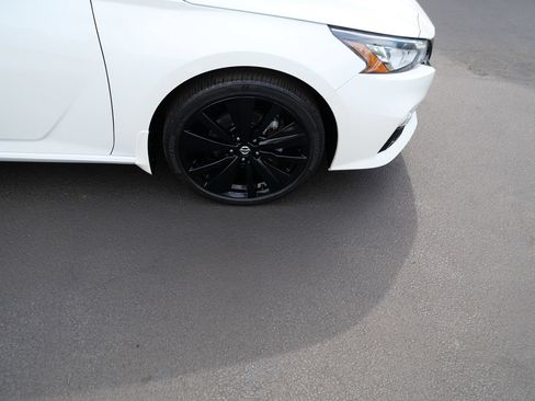 Used 2022 Nissan Altima 2.5 SR w/ Midnight Edition Package AWD/4WD image 32