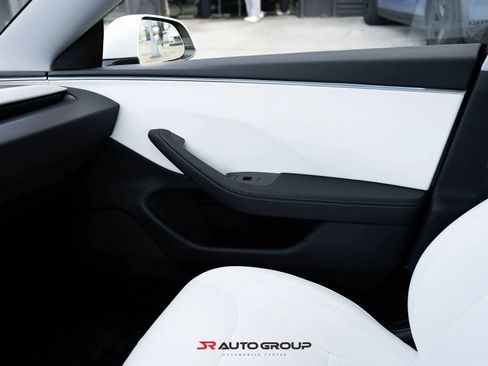 Used 2025 Tesla Model 3 Long Range RWD image 17