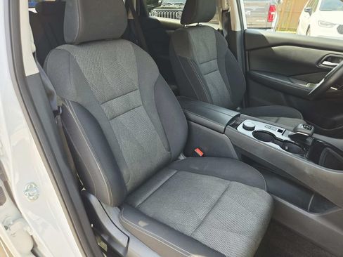 Used 2024 Nissan Rogue SV AWD/4WD image 15