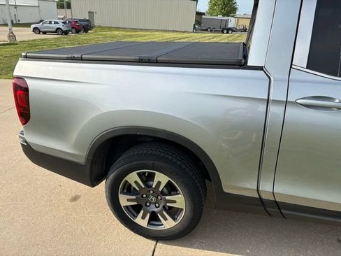 Used 2017 Honda Ridgeline RTL-T image 4