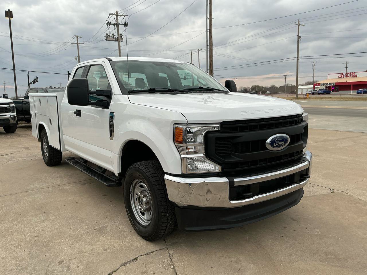 Used 2021 Ford F250 XL w/ Power Equipment Group AWD/4WD image 3