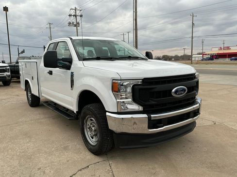 Used 2021 Ford F250 XL w/ Power Equipment Group image 3