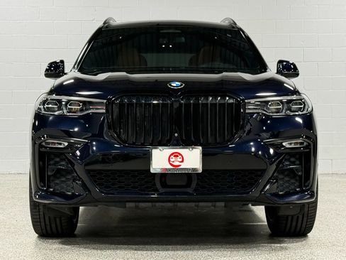 Used 2019 BMW X7 xDrive40i w/ M Sport Package AWD/4WD image 3