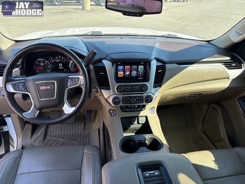 Used 2017 GMC Yukon SLT AWD/4WD image 22