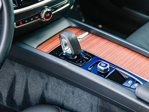 Certified 2026 Volvo V60 B5 Cross Country Plus w/ Climate Package image 21