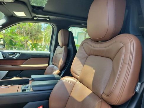 Used 2022 Lincoln Navigator Reserve RWD image 18