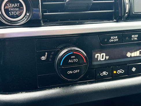 Used 2023 Nissan Pathfinder SL w/ Lighting Package (N92) AWD/4WD image 20