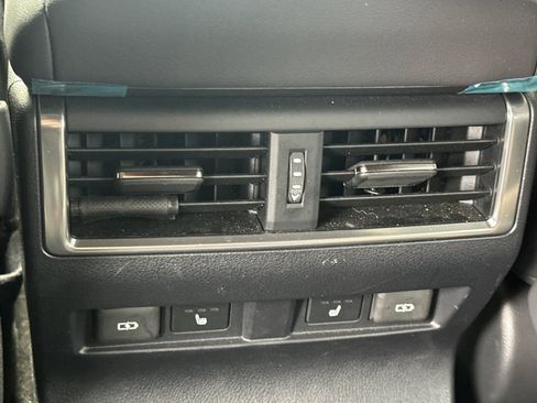 Used 2024 Lexus GX 550 image 16