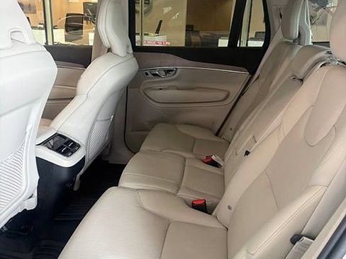 Used 2023 Volvo XC90 B6 Plus AWD/4WD image 9