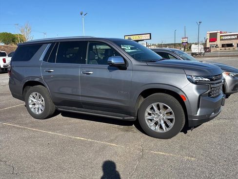 Used 2021 Chevrolet Tahoe Premier w/ Premium Package image 6