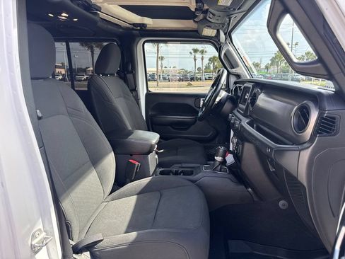 Used 2021 Jeep Wrangler Unlimited Sport AWD/4WD image 19