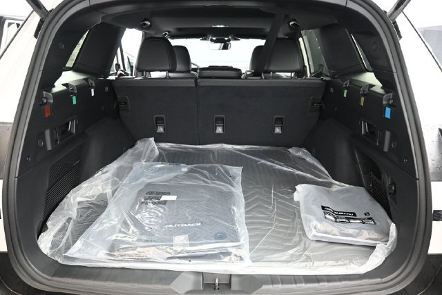 New 2026 Subaru Outback Limited AWD/4WD image 17