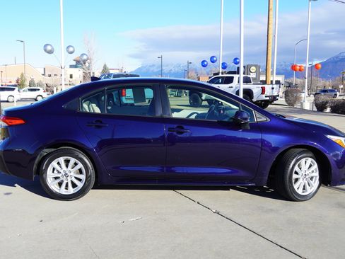 Certified 2024 Toyota Corolla LE w/ LE Convenience Package image 9