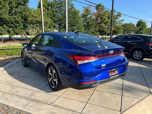 Certified 2023 Hyundai Elantra SEL w/ Convenience Package FWD image 13