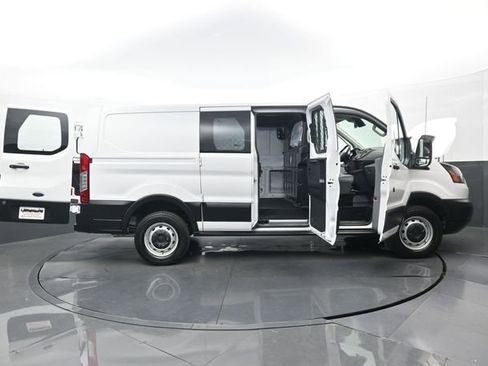 Used 2019 Ford Transit 250 130 Low Roof image 26