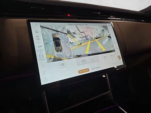 New 2026 Land Rover Range Rover Long Wheelbase SE image 24