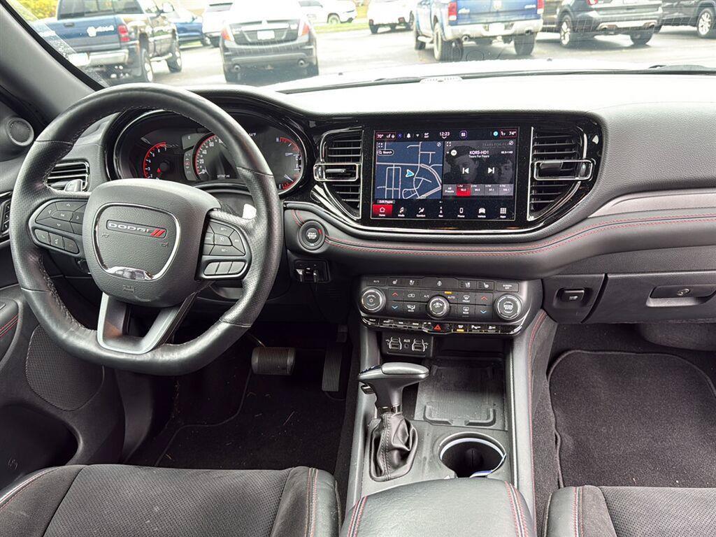 Used 2023 Dodge Durango R/T w/ Tow 'N Go Package AWD/4WD image 12